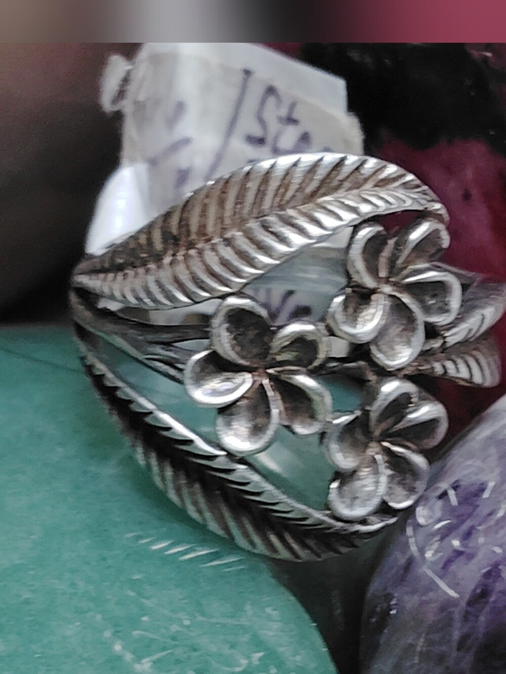 SWEET, & ORNATE, SOLID STERLING SILVER, FLORAL & LEAF MOTIF, RING. SIZE 6